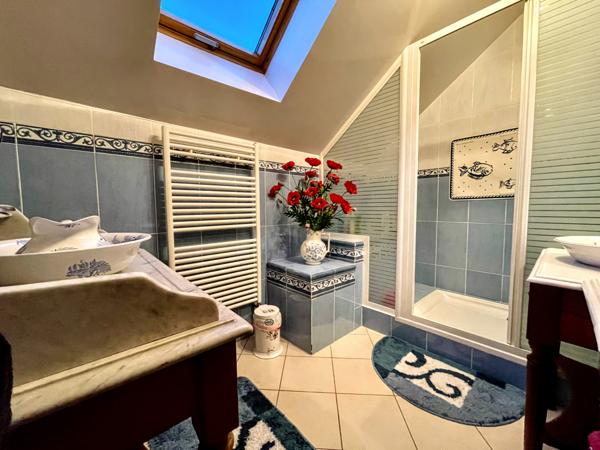 Milly-la-Forêt (91490) Propriété exceptionnelle comprenant deux maisons 240 m², dépendances ( + 140 m² )et 1 890 m² de terrain