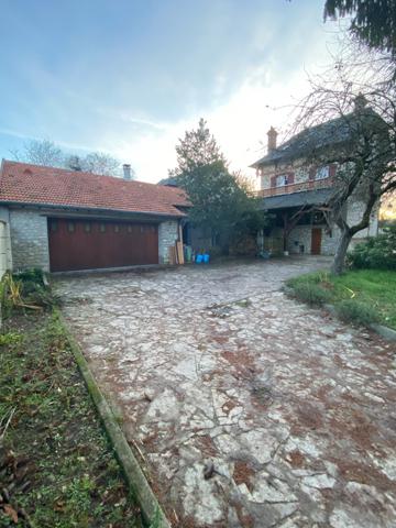 Milly-la-Forêt (91490) Propriété exceptionnelle comprenant deux maisons 240 m², dépendances ( + 140 m² )et 1 890 m² de terrain