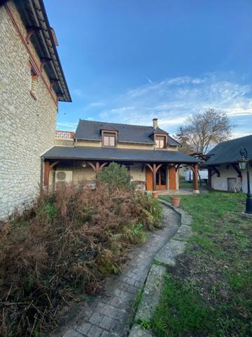 Milly-la-Forêt (91490) Propriété exceptionnelle comprenant deux maisons 240 m², dépendances ( + 140 m² )et 1 890 m² de terrain
