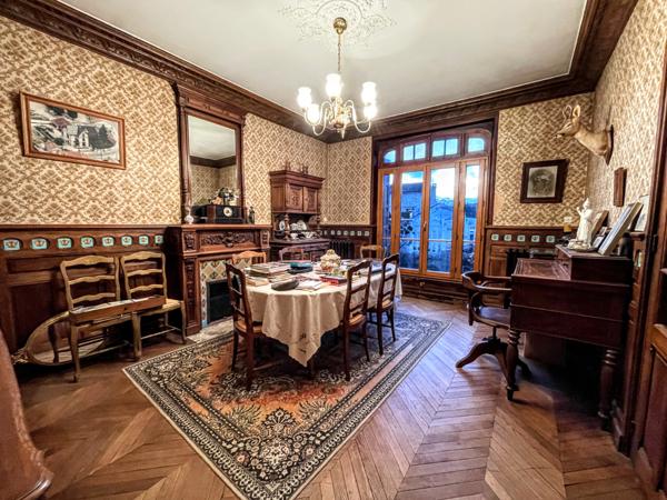 Milly-la-Forêt (91490) Propriété exceptionnelle comprenant deux maisons 240 m², dépendances ( + 140 m² )et 1 890 m² de terrain