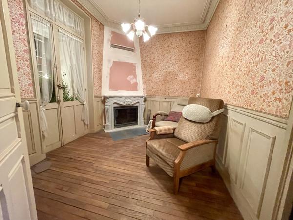 Milly-la-Forêt (91490) Propriété exceptionnelle comprenant deux maisons 240 m², dépendances ( + 140 m² )et 1 890 m² de terrain