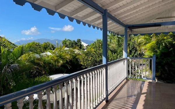 Maison à vendre    4 pièces • 123 m2 Baie-Mahault