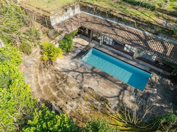 Château classé Monument Historique au coeur du vignoble bordelais