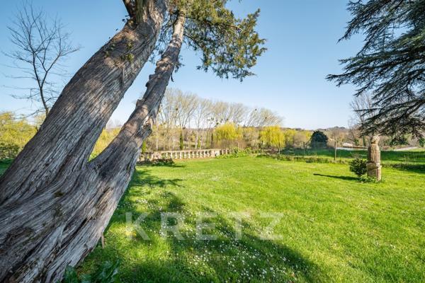 Château classé Monument Historique au coeur du vignoble bordelais