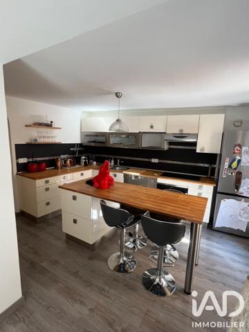 Location appartement 3 pièces 74 m² Peille