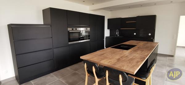 Vente maison Mesnac : 607 581 € - AJP Immobilier Saintes