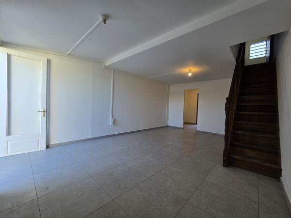 🌟 OPPORTUNITÉ À SAISIR : Charmante Maison T3 avec Jardinet – Le compromis parfait entre ville et tranquillité ! 🌟