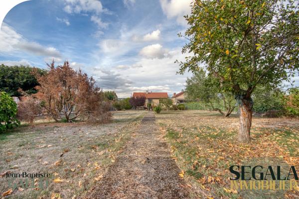 Carmaux — Maison de 117 m² avec grand jardin, trois chambres et deux garages