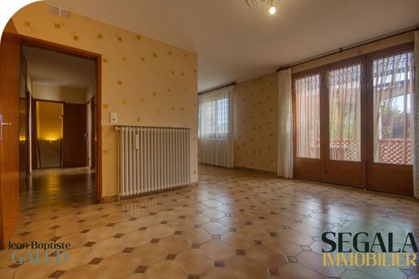 Carmaux — Maison de 117 m² avec grand jardin, trois chambres et deux garages