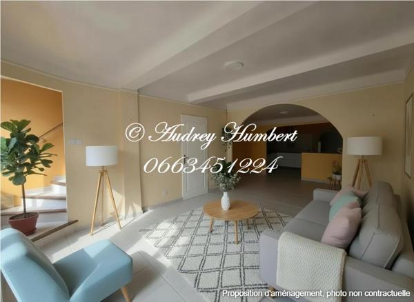 VALENSOLE, MAISON DE VILLAGE de 86 m² avec terrasse, jardinet et combles