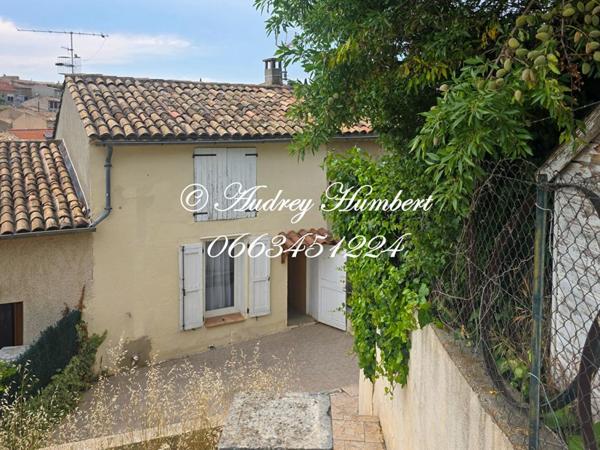 VALENSOLE, MAISON DE VILLAGE de 86 m² avec terrasse, jardinet et combles