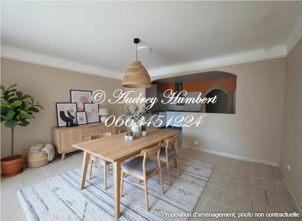 VALENSOLE, MAISON DE VILLAGE de 86 m² avec terrasse, jardinet et combles