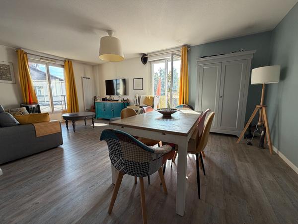 HYPER CENTRE - 4 pièces de 81 m² + Box en sous-sol