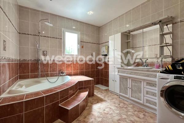 Maison à vendre 4 pièces de 149 m² à Rochefort-du-Gard