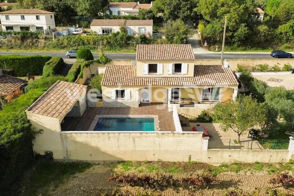 Maison à vendre 4 pièces de 149 m² à Rochefort-du-Gard