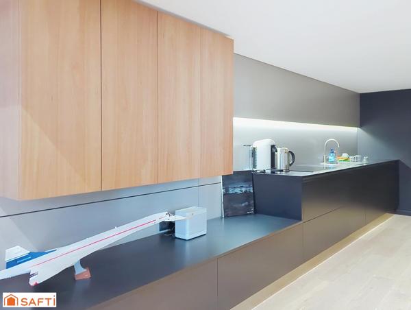 Local atypique en duplex – Grenoble centre – 123 m² – Meublé