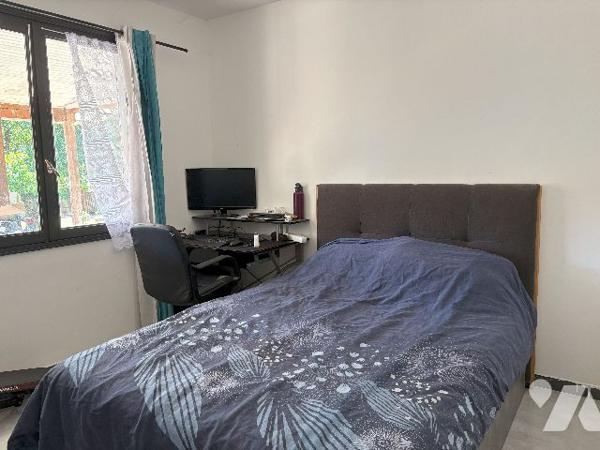 Pavillon de plain-pied avec garage et jardin clos , à 10 minutes  de l'échangeur d'autoroute  !