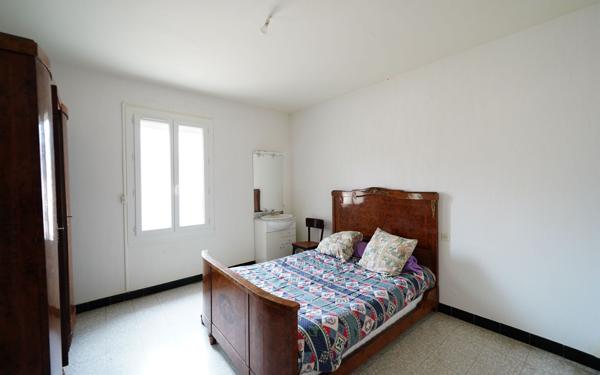 Maison à vendre    8 pièces • 184 m2 Cascastel-des-Corbières