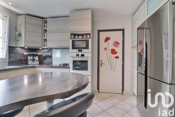 Maison à vendre 8 pièces 226 m² Ozoir-la-Ferrière