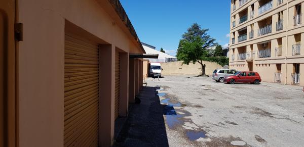 Parking / box Avignon 16 m2