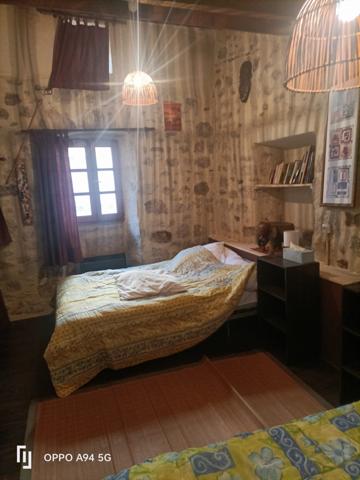 À vendre - Maison mitoyenne 1 côté, 4 pièces située à Largentière (07110)