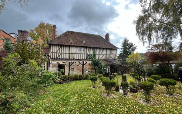 Maison à vendre    6 pièces • 189,44 m2 Saint-Paul