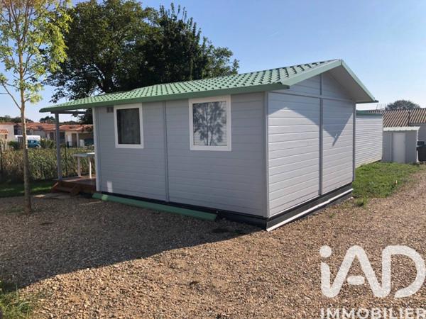 Maison à vendre 6 pièces 180 m² Lussac-les-Châteaux