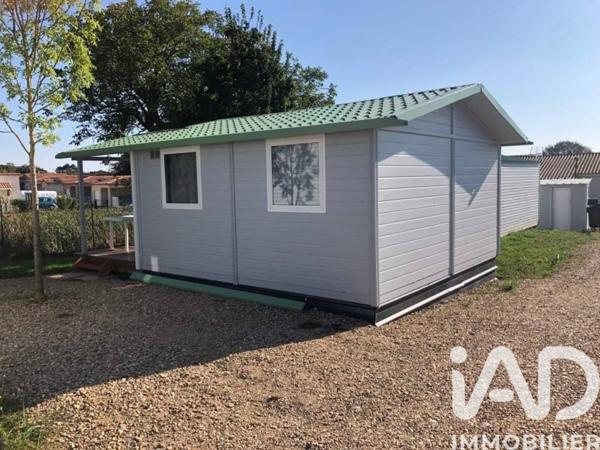 Maison à vendre 6 pièces 180 m² Lussac-les-Châteaux