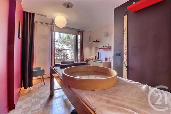 Appartement à vendre  2 pièces - 33,05 m 2   LES LILAS  - 93