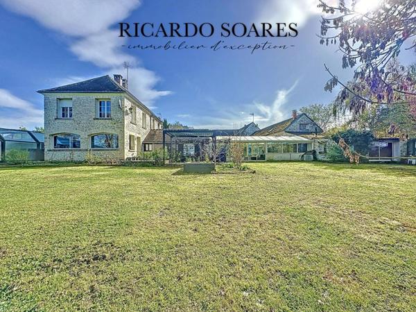 DEMEURE D'EXCEPTION / 500m2 / 4 SUITES / PISCINE / SALLE DE JEUX / TERRAIN 2700m2