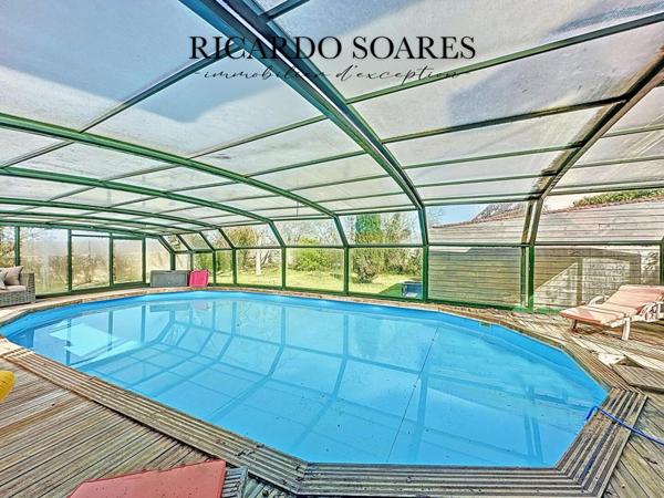 DEMEURE D'EXCEPTION / 500m2 / 4 SUITES / PISCINE / SALLE DE JEUX / TERRAIN 2700m2