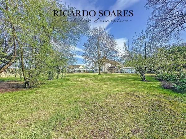 DEMEURE D'EXCEPTION / 500m2 / 4 SUITES / PISCINE / SALLE DE JEUX / TERRAIN 2700m2