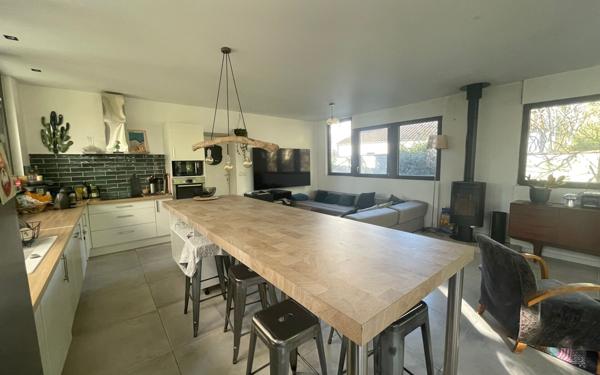 Maison à vendre    7 pièces • 190 m2 L'Houmeau