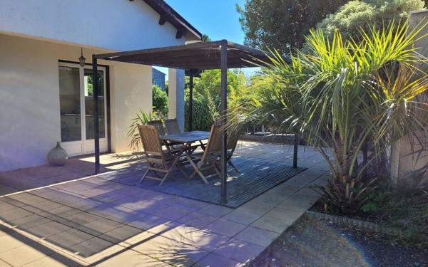 Maison à vendre    7 pièces • 190 m2 L'Houmeau