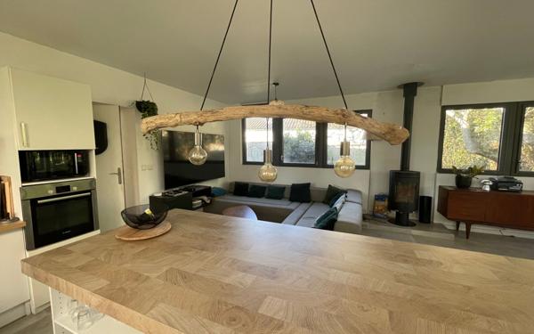 Maison à vendre    7 pièces • 190 m2 L'Houmeau