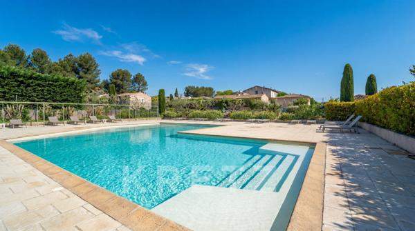 Mazet avec terrasse, dépendance et piscine – Saint-Rémy-de-Provence