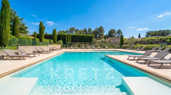Mazet avec terrasse, dépendance et piscine – Saint-Rémy-de-Provence