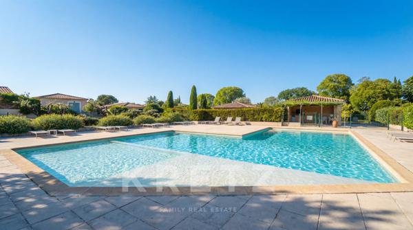 Mazet avec terrasse, dépendance et piscine – Saint-Rémy-de-Provence