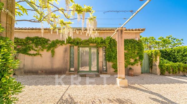Mazet avec terrasse, dépendance et piscine – Saint-Rémy-de-Provence