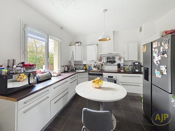 Vente maison Avrille : 371 000 € - AJP Immobilier Angers