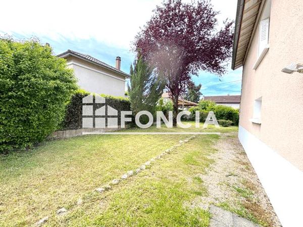 Location Maison 5 pièces 85.8 m² - 88 RUE DU 11 NOVEMBRE 1918 Coublevie 38500