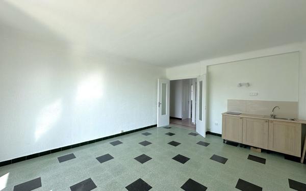 Appartement à vendre    1 pièce • 43,35 m2 Menton