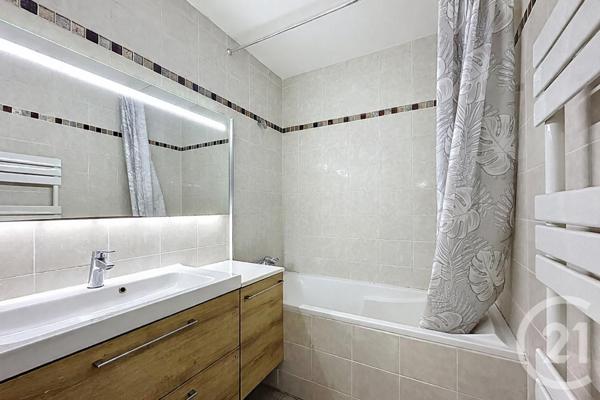 Appartement F3 à vendre  3 pièces - 65,75 m2 NOISY LE GRAND - 93