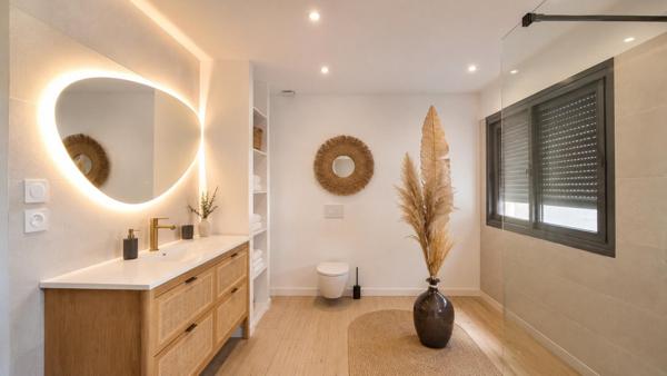 SAINT-CYR-SUR-MER - Villa T5 R+1 Sud-Est avec piscine Bali + terrasse pergola bioclimatique proche plage