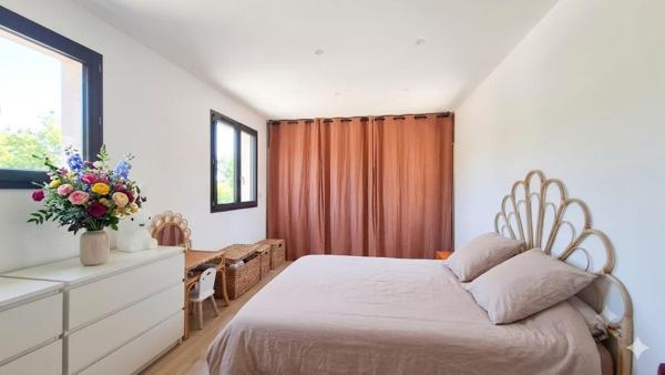 SAINT-CYR-SUR-MER - Villa T5 R+1 Sud-Est avec piscine Bali + terrasse pergola bioclimatique proche plage