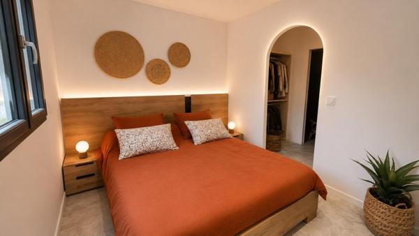 SAINT-CYR-SUR-MER - Villa T5 R+1 Sud-Est avec piscine Bali + terrasse pergola bioclimatique proche plage