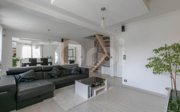 Maison à vendre    5 pièces •  Chennevières-sur-Marne