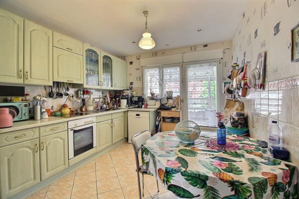 Maison individuelle Valmont 8 pièce(s) 5 chambres 176 m2