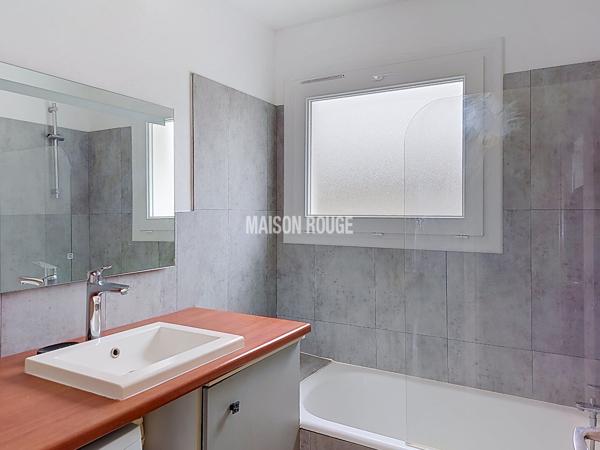 À VENDRE T2 avec Véranda Plein Sud, Parking & Cave