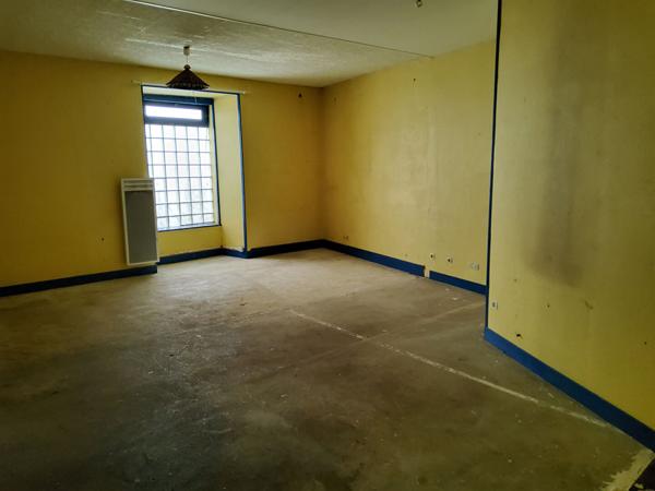 LOCAL COMMERCIAL A PONS - LIBRE